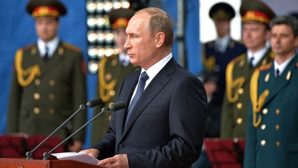 Putin em evento com militares em 2015.