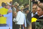 Bolsonaro chega a ato político no RJ e comandantes militares estão no palanque