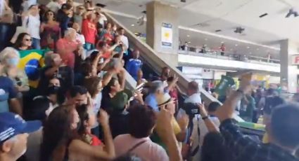 VÍDEO: Bolsonarista provoca e ouve gritos de "Broxa! Broxa!" em rodoviária de Brasília