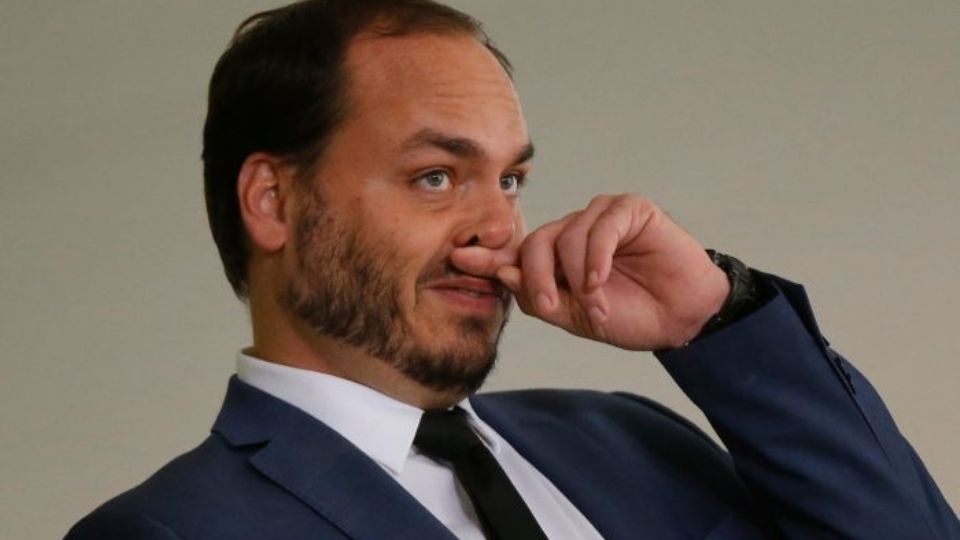 Carluxo detona marqueteiros de Bolsonaro