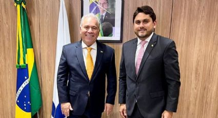 Ministro das Comunicações, do União Brasil, usou orçamento secreto para asfaltar estrada em frente à fazenda dele