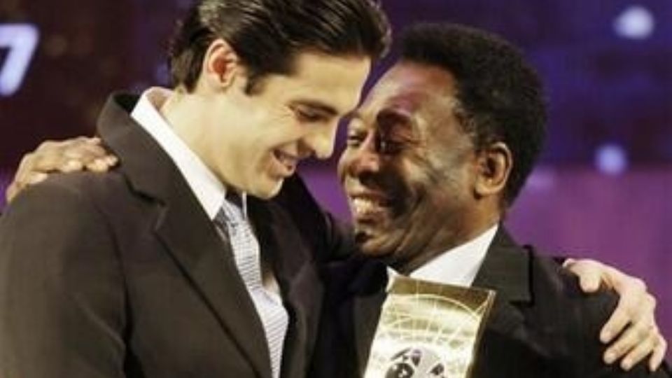 Cerimônia anual da FIFA; entregue do prêmio de melhor jogador do mundo em 2007