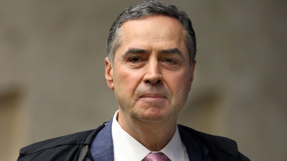 Veja o que o ministro Barroso, do STF, disse sobre estar arrependido por ter dito “perdeu, mané”