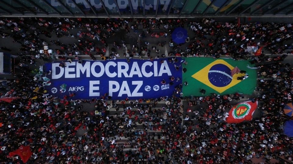 FOTOS e VÍDEOS – Confira imagens dos Atos de Defesa da Democracia em todo o Brasil