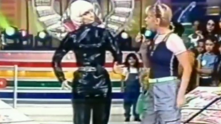 VÍDEO: O que a robô vidente da Xuxa previu para 2023?