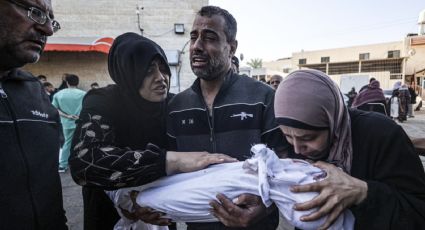 Ataque mata palestinos em fuga e Israel acerta míssil cortante em hospital