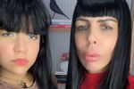 Influencers que deram banana e macaco de pelúcia a crianças negras são indiciadas por racismo