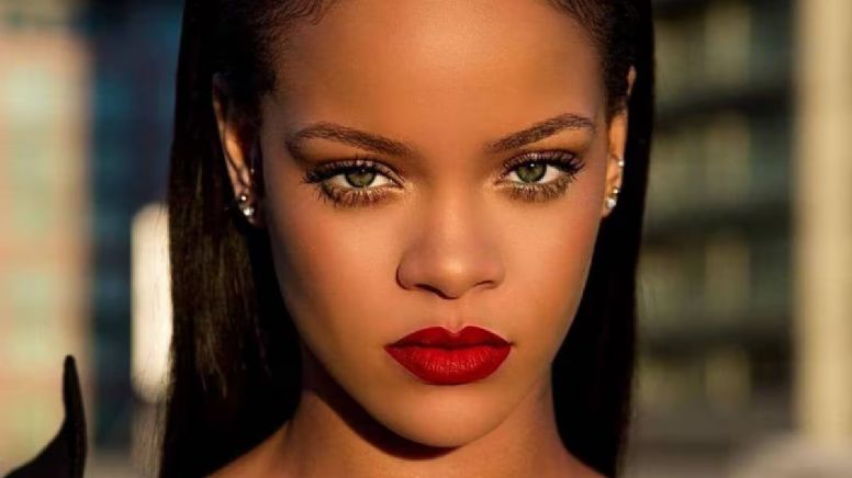 Em 2014, Rihanna se solidarizou com família de fã brasileiro assassinado e pagou funeral