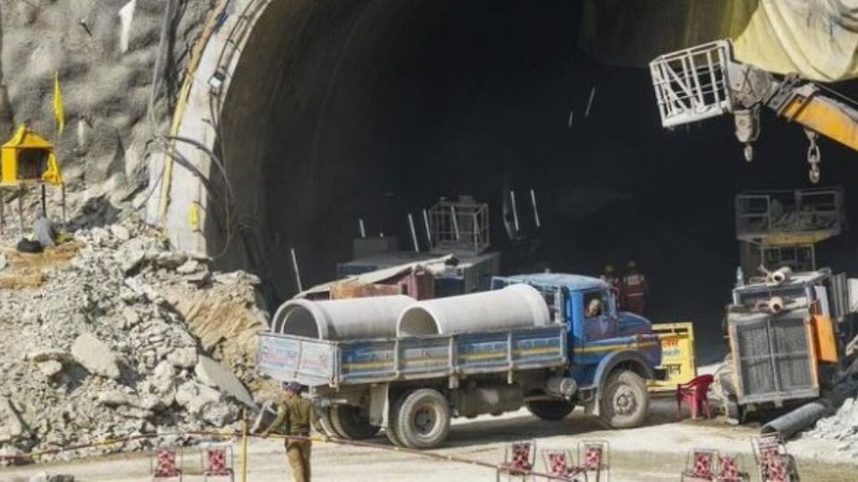 Túnel de Uttarakashi, onde as operações de resgate estão acontecendo