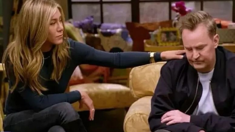 Morte de Matthew Perry deixa amigos de Jennifer Aniston preocupados