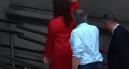 VÍDEO: Cristina Kirchner faz gesto obsceno ao chegar ao Congresso para a posse de Milei