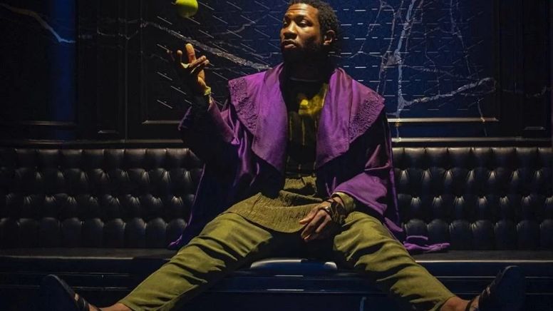 Marvel demite Jonathan Majors, o Kang, após veredito de condenação por violência e assédio