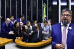 Quaquá tripudia sobre deputado bolsonarista: "Fascista chorão! Não aguenta uma porrada!"