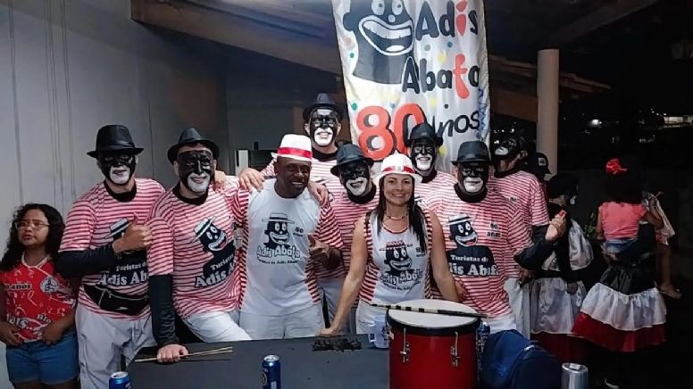 Cidade de Minas Gerais tem bloco de carnaval que usa “blackface” desde 1942