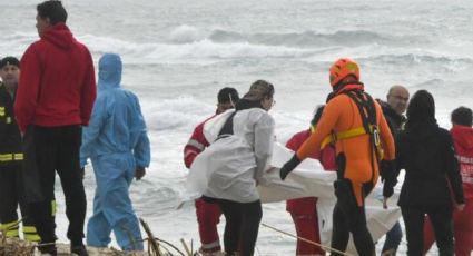 Navio com imigrantes afunda na costa da Itália e deixa ao menos 40 mortos