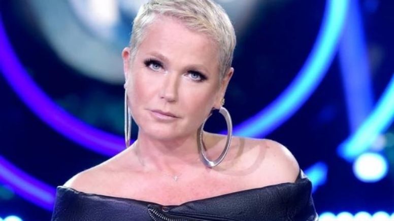 Xuxa faz revelação surpreendente sobre superstição de Roberto Carlos