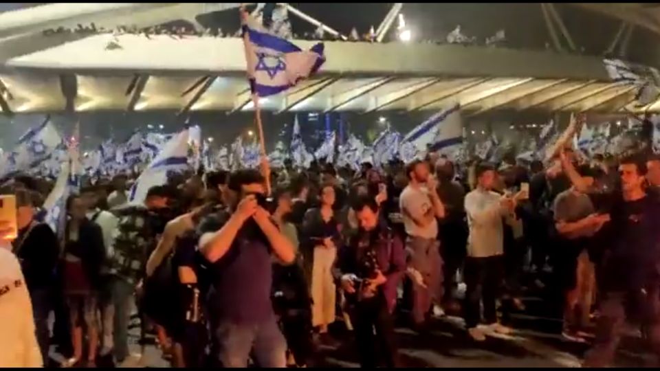 Protestos anti-Netanyahu se espalham por Israel, que está sob risco de guerra civil