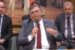 Dino diz que na próxima visita a Maré vai convidar os deputados para acompanhá-lo