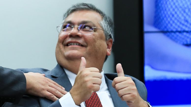 Dino debochado fez bolsonaristas se arrependerem do convite para ele ir à CCJ