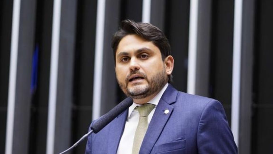 Veja quem são os 9 bolsonaristas recontratados por Juscelino Filho no Ministério das Comunicações