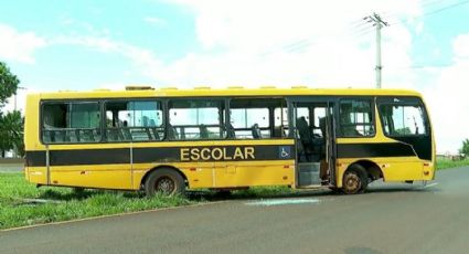 Motorista de ônibus escolar morre no trajeto; adolescente assume direção e salva a todos