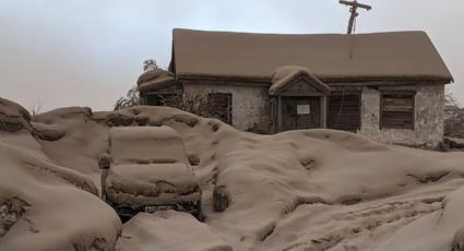 VÍDEO: Imagens chocantes de erupção de vulcão que causou "neve de cinzas" na Rússia