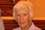 Revoltante: Policial usa arma de choque contra idosa de 95 anos em casa de repouso