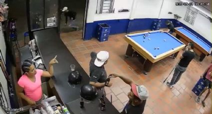 VÍDEO: O homem joga granada em bar e deixa oito feridos