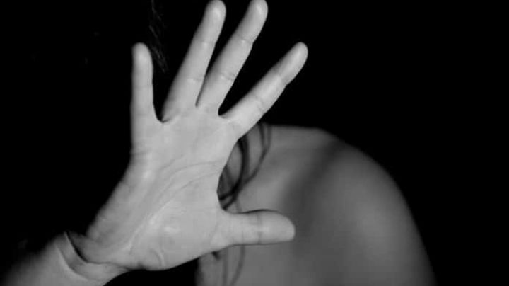 Menina de seis anos salva mãe do pai em apelo comovente à PM: “ela tá pingando sangue”