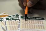 Por que ganhadora da mega-sena não conseguiu receber o prêmio