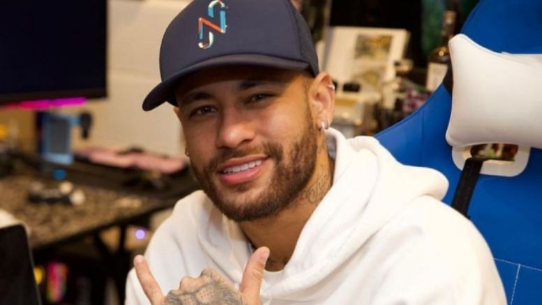 Influencer trans revela caso amoroso com Neymar: "pediu sigilo"