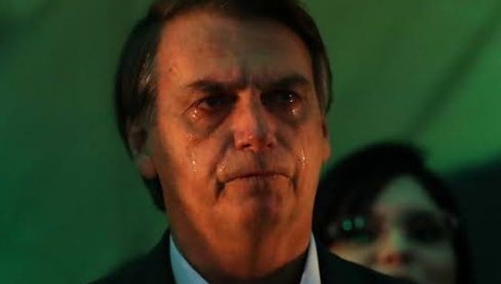 DataFórum: prestes a ficar inelegível, Bolsonaro "chora" nas redes e vira motivo de chacota