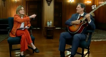 VÍDEO: Haddad bomba ao tocar Blackbird, dos Beatles, para Natuza Nery