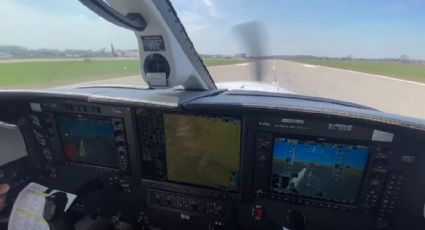 Passageiro assume controle do avião após piloto passar mal