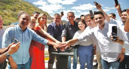 Deputado do PL de Bolsonaro faz o "L" em foto com ministros de Lula e revolta Valdemar Costa Neto