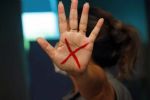 No Brasil, uma mulher é vítima de violência a cada 4 horas