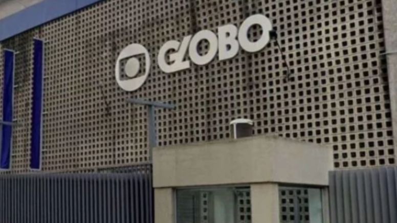 Ex-BBB diz que ‘teste do sofá’ é prática comum na Globo: “Lá é assim, todos sabem”