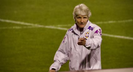 Técnica da seleção feminina se disfarçou de menino para conseguir jogar futebol na infância