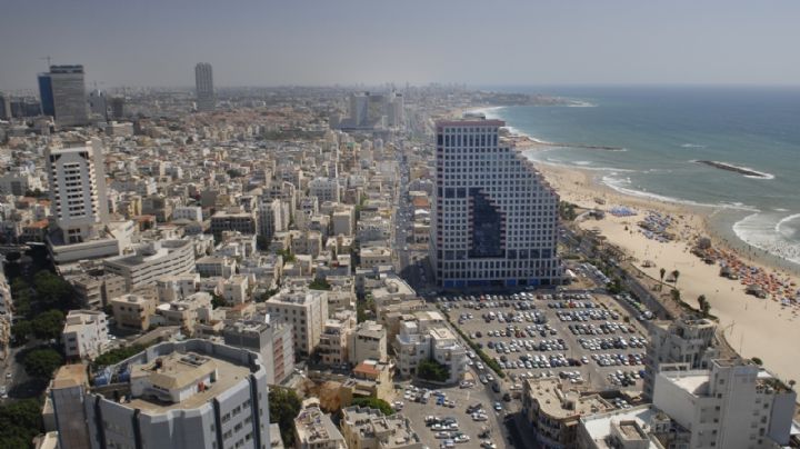 Ela, sua gata e Tel Aviv - Parte I, um romance de Ana Beatriz Prudente Alckmin