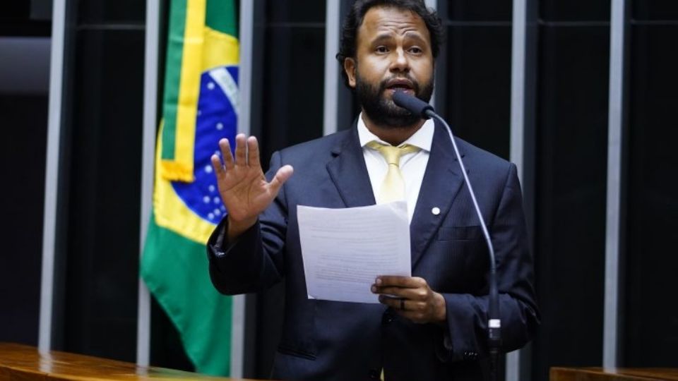 Pastor Henrique Vieira foi eleito deputado federal pelo PSOL no ano de 2022