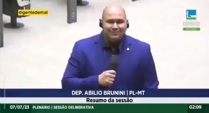 VÍDEO – Vergonha alheia: A resposta bizarra do deputado bolsonarista à TV Câmara