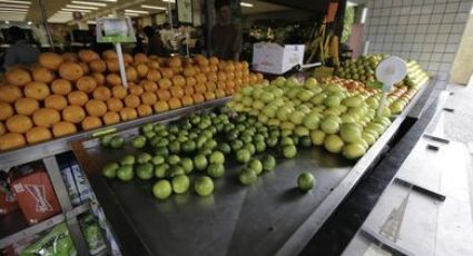 Como escolher as frutas? Vídeo dá dicas para selecionar as mais saborosas