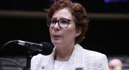 Carla Zambelli fez "limpa" no gabinete antes da operação da PF; até lixo foi revirado