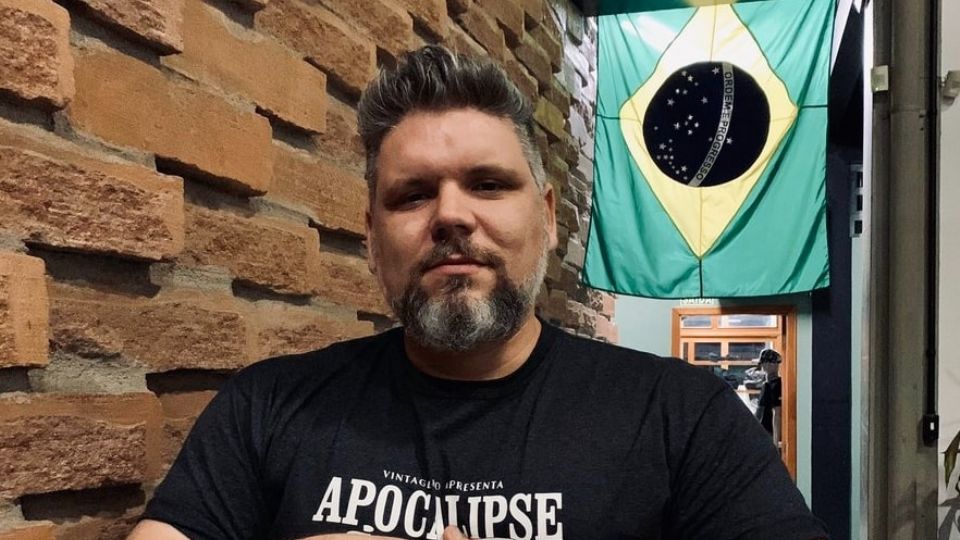 Jack é o líder da Igreja Vintage, agremiação religiosa que promove 'resgate da masculinidade'