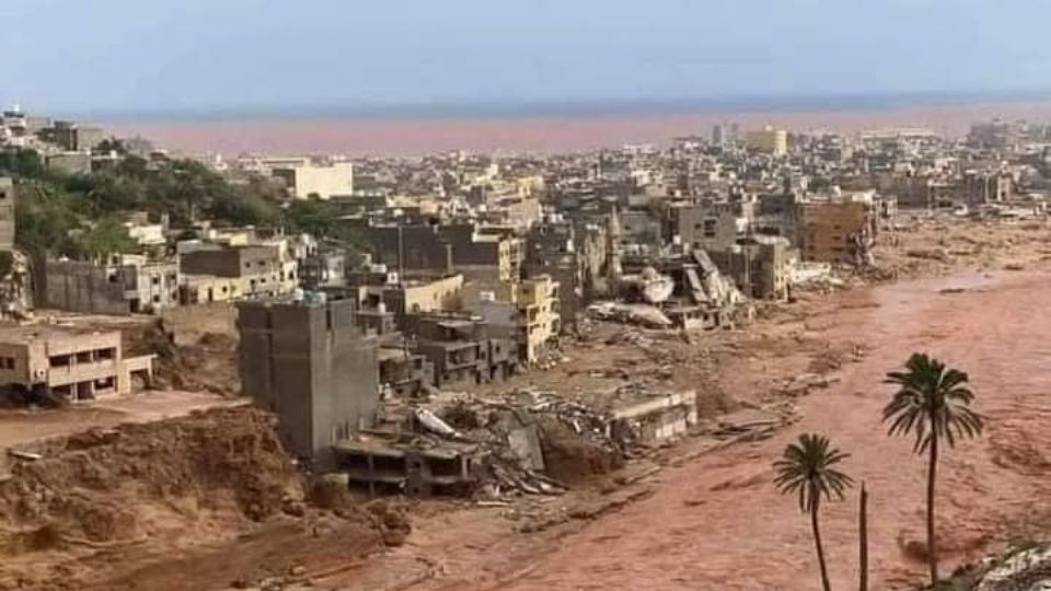 Imagens mostram destruição na cidade de Derna, no oeste do país