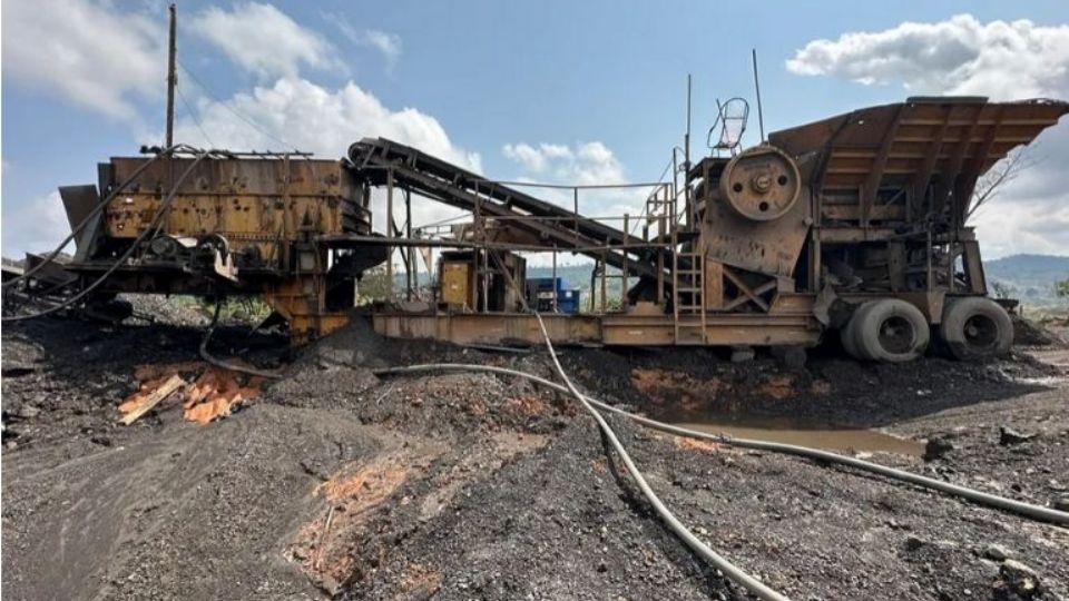 Maquinário destruído pela PF no Pará