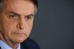 Bolsonaro é investigado por novo cartão de vacinação falso e acusado de outro crime