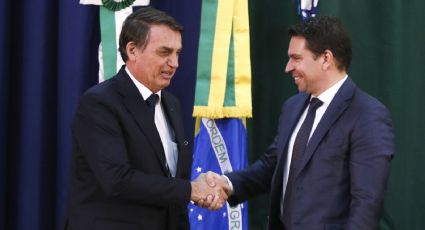 Ramagem: Candidatura subiu no telhado e pode cair junto com Bolsonaro, que o colocou lá