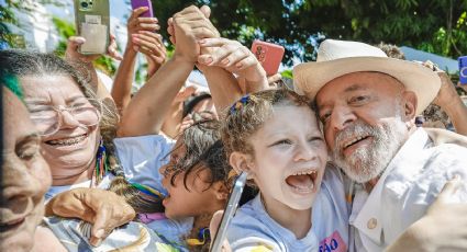 VÍDEO: Lula é ovacionado por multidão no Círio de Nazaré