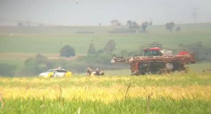 VÍDEO: Escoltados pela PM, tratores despejam agrotóxicos em plantações de indígenas no Paraná